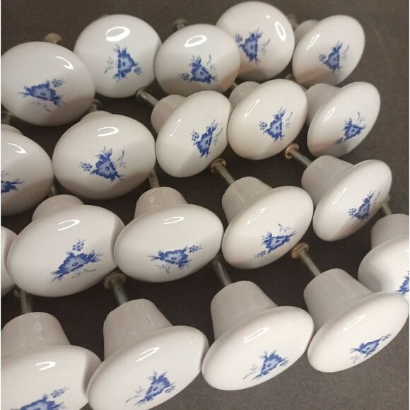 Vintage porcelain cabinet door pulls - Picture 13 of 13